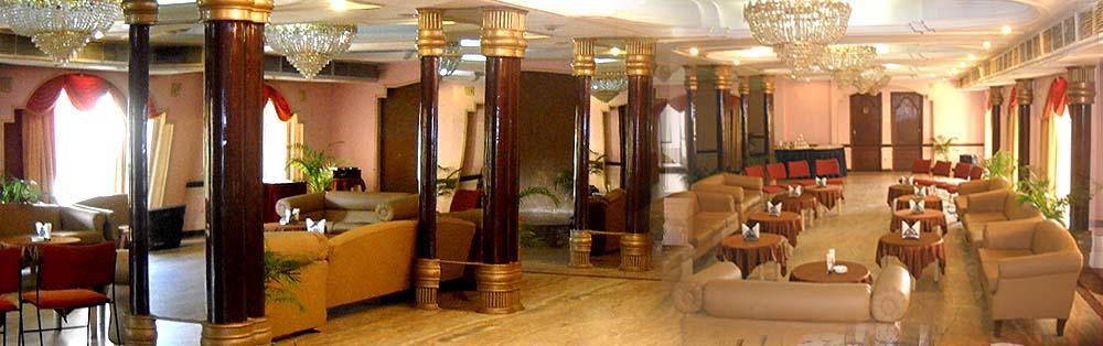 Empires Hotel Puri Luaran gambar